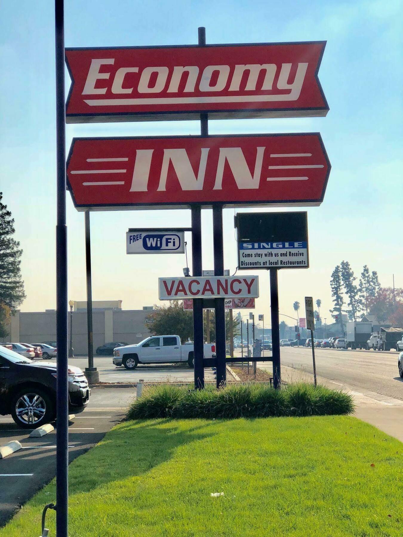 Economy Inn Fresno Exterior photo