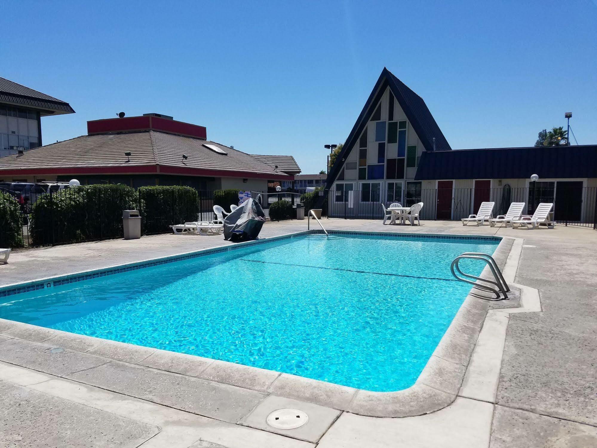 Economy Inn Fresno Exterior photo